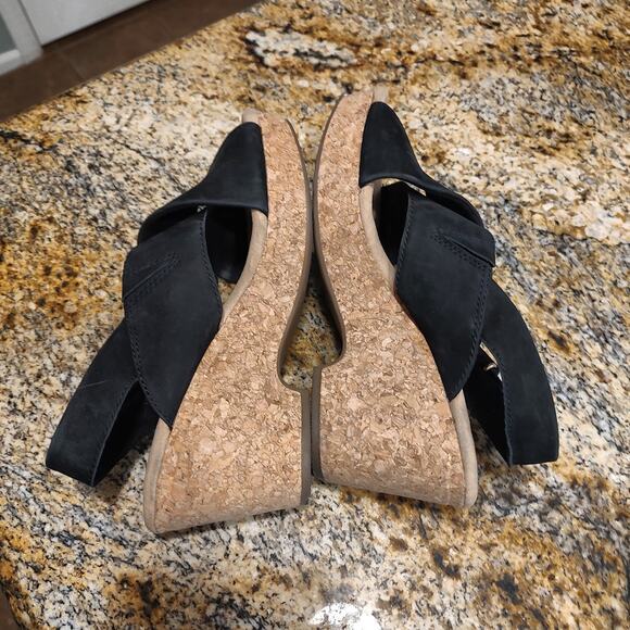 Clarks Collection Black Wedge Sandals Size 6M ID 201171424035 - Picture 6 of 12